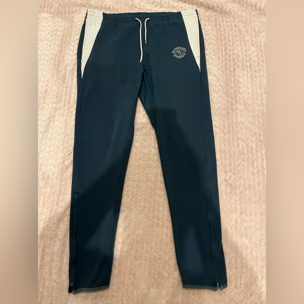 Women’s Gymshark ash teal and white sweats. Size medium.